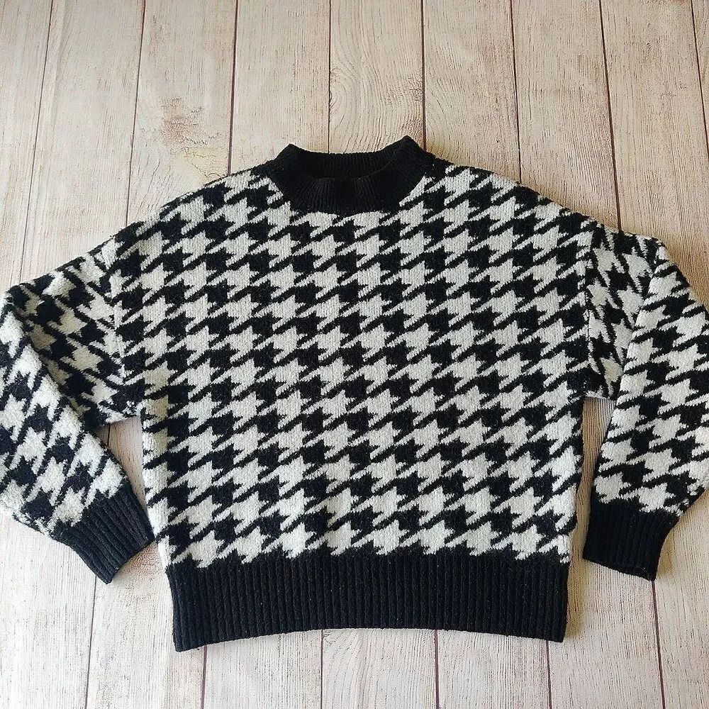 H&M houndstooth drop shoulder wool blend sweater XS